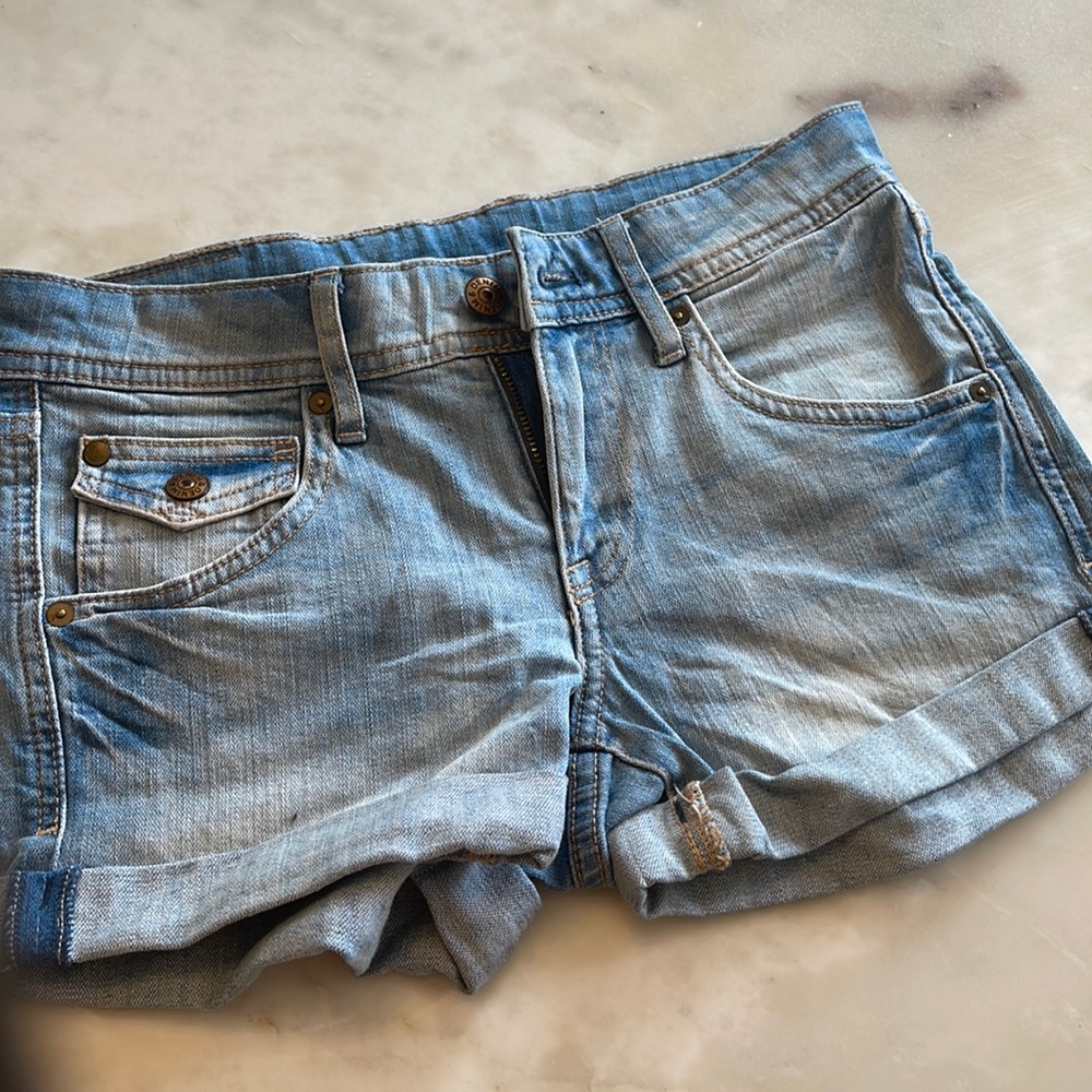 H&M short ms size 4